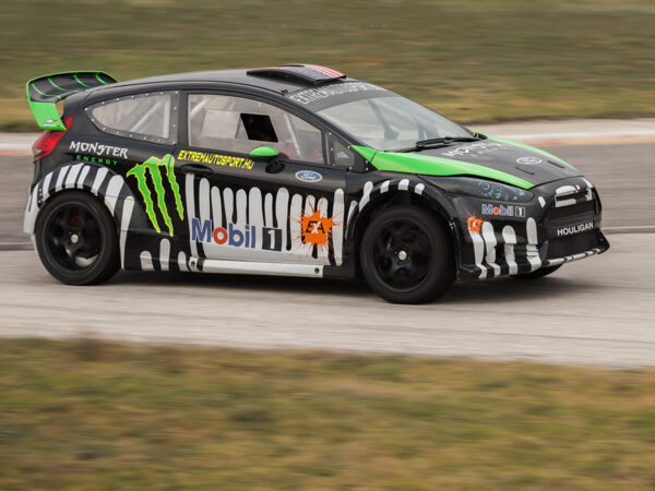 10 perc oktatás - Ford Fiesta 450 Le